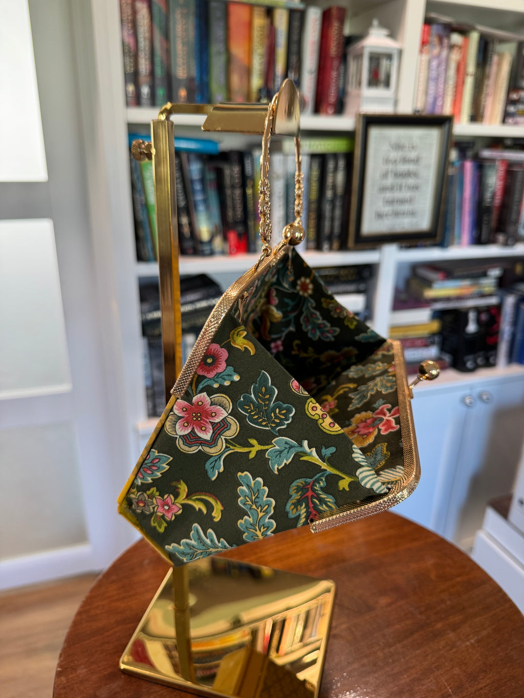 Book Purse- Vintage Queen Bee
