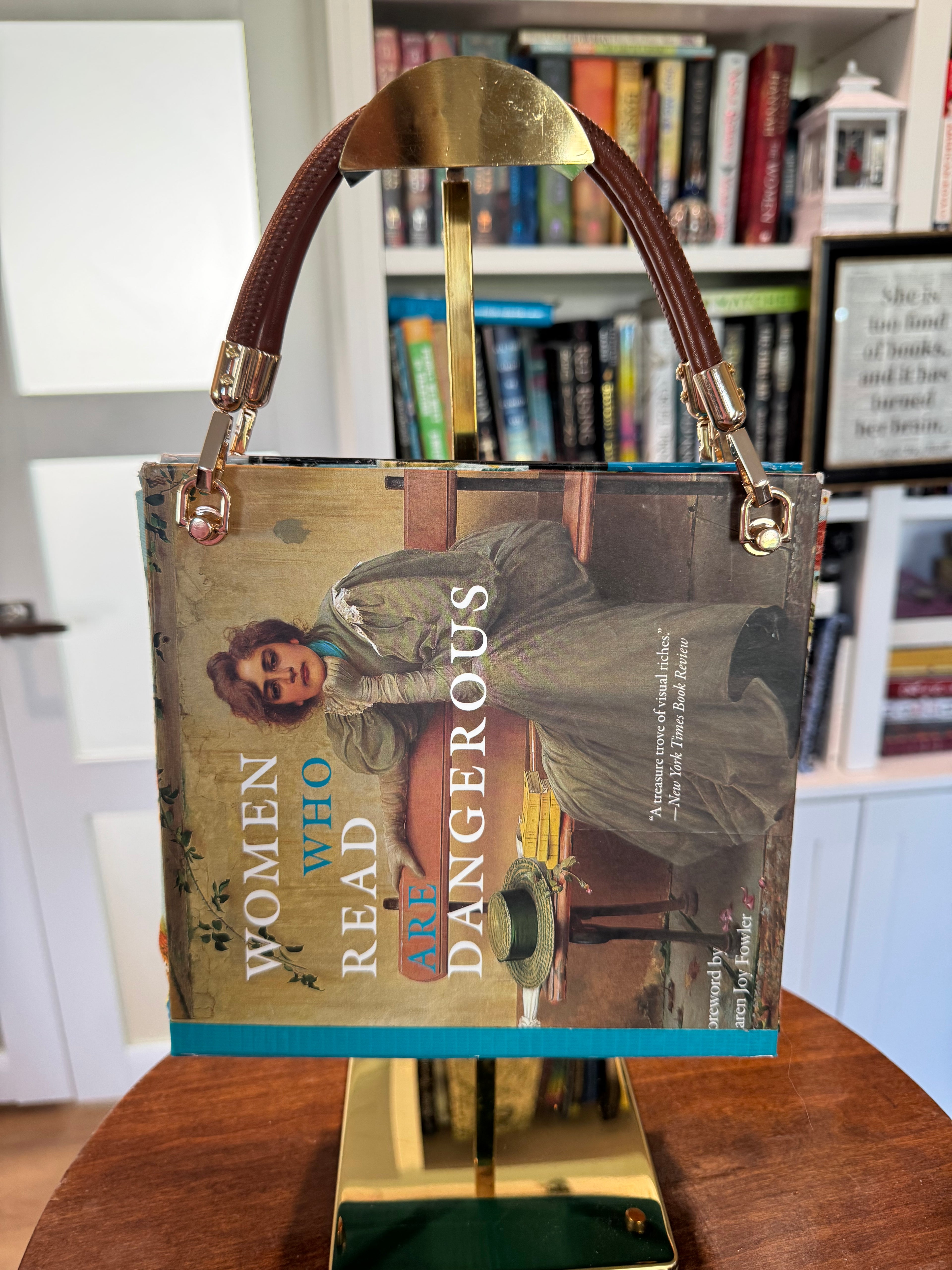 Book Purse- Women Who Read Are Dangerous